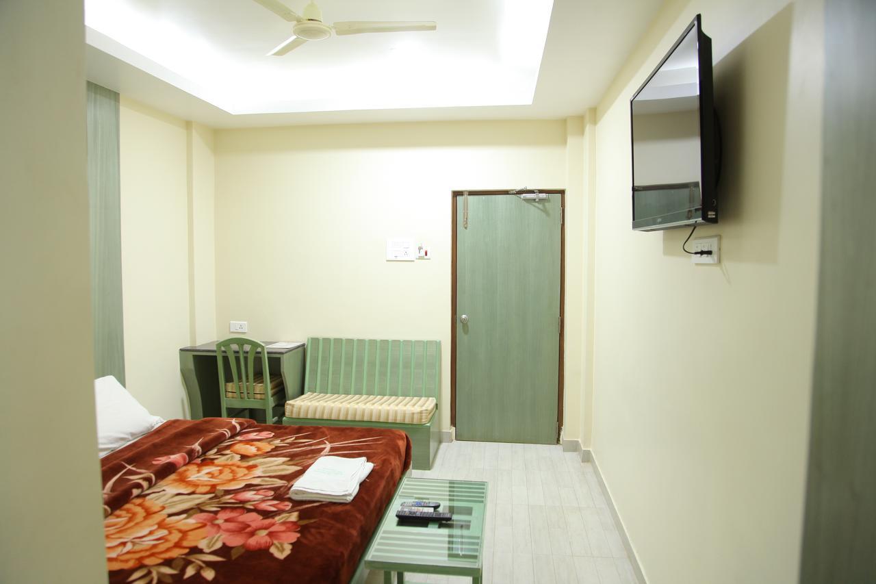 Kanchi Residency Madras Buitenkant foto
