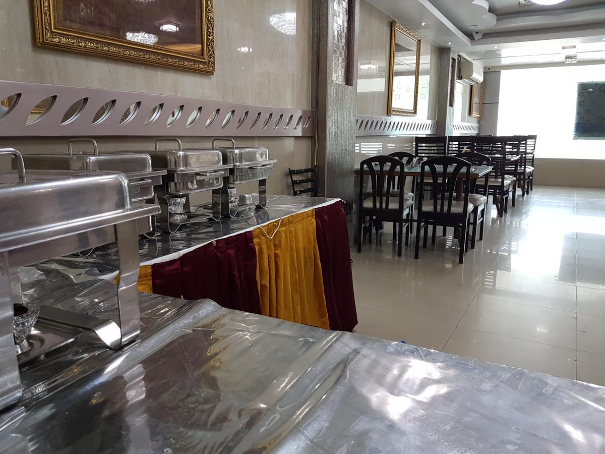 Kanchi Residency Madras Buitenkant foto