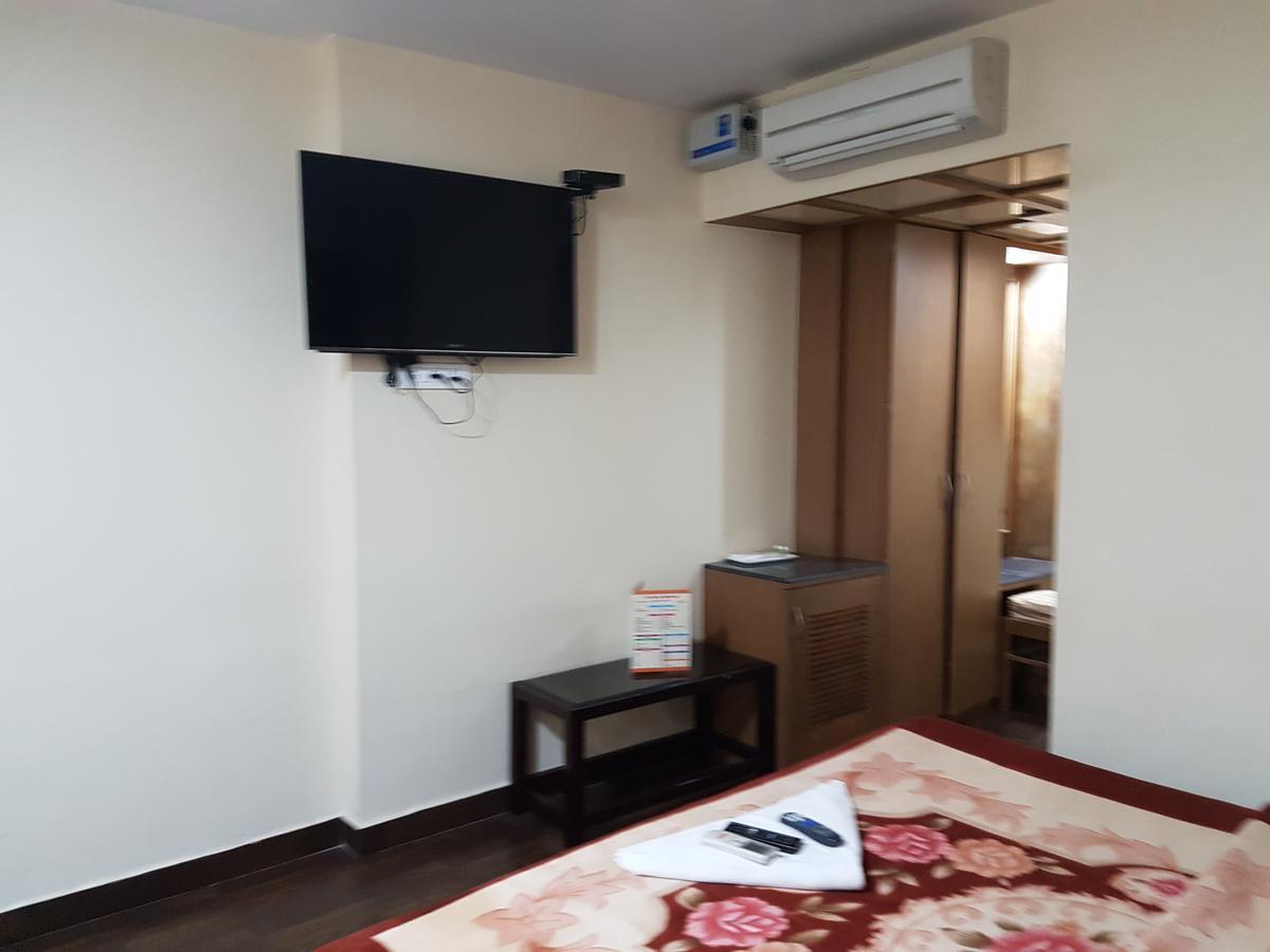 Kanchi Residency Madras Buitenkant foto