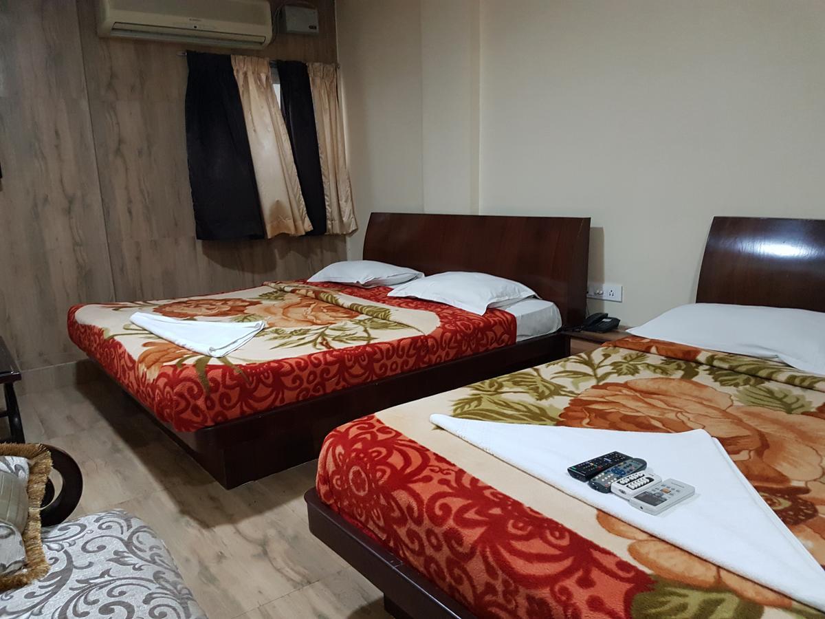 Kanchi Residency Madras Buitenkant foto