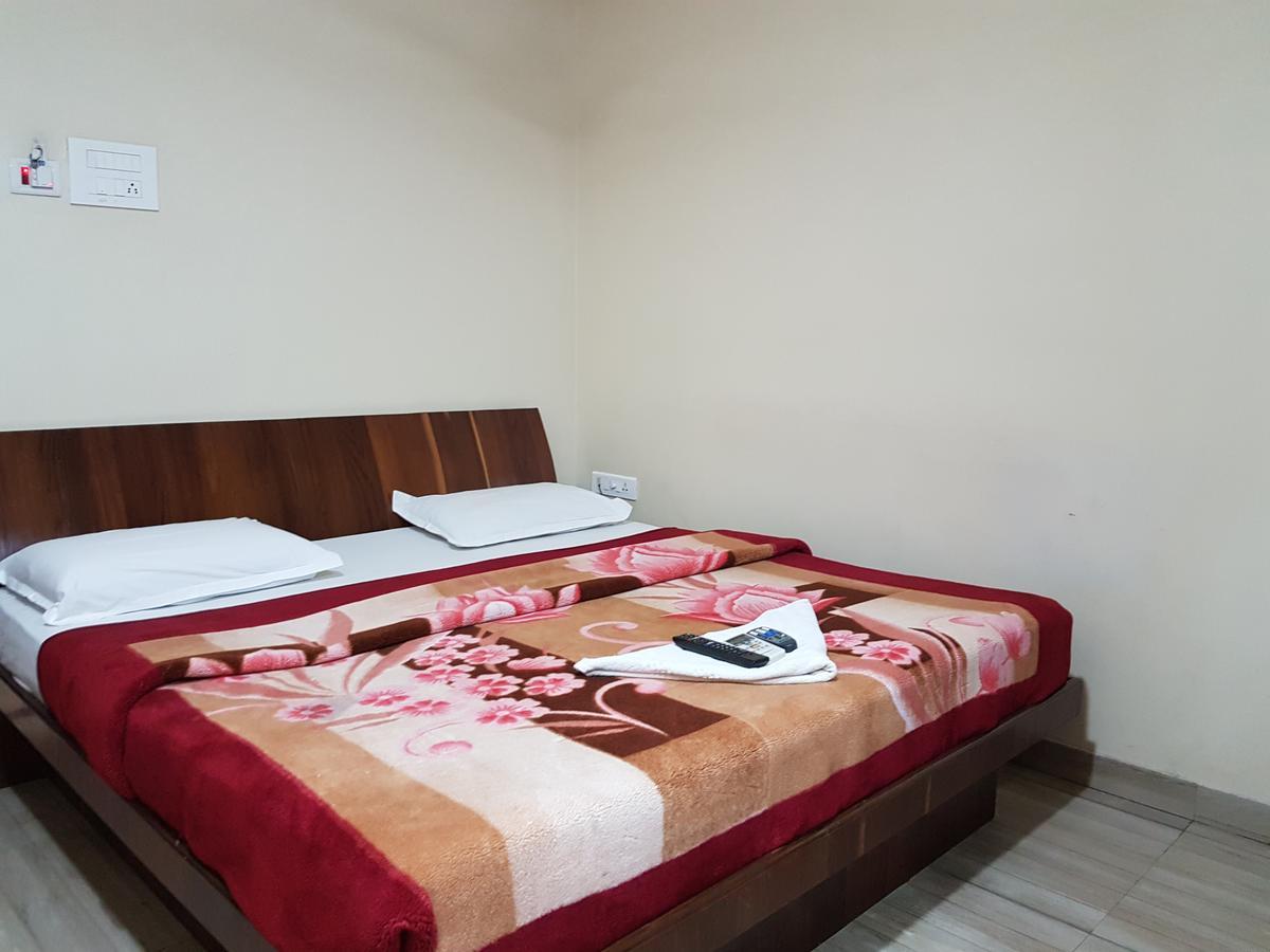 Kanchi Residency Madras Buitenkant foto